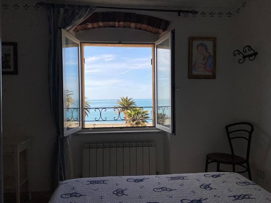 Апартаменты A Window To The Sea Рива-Тригозо Экстерьер фото